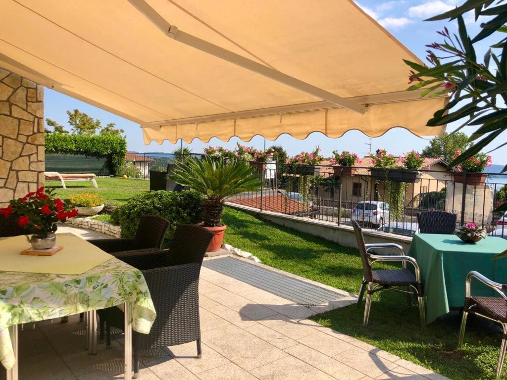 Il Sasso Bianco Bed & Breakfast Comerio Bagian luar foto