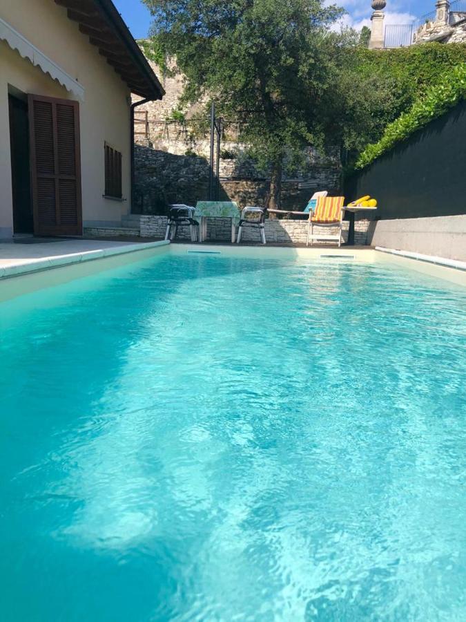 Il Sasso Bianco Bed & Breakfast Comerio Bagian luar foto