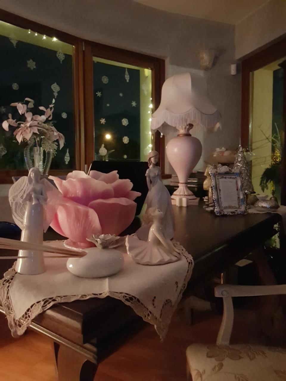 Il Sasso Bianco Bed & Breakfast Comerio Bagian luar foto