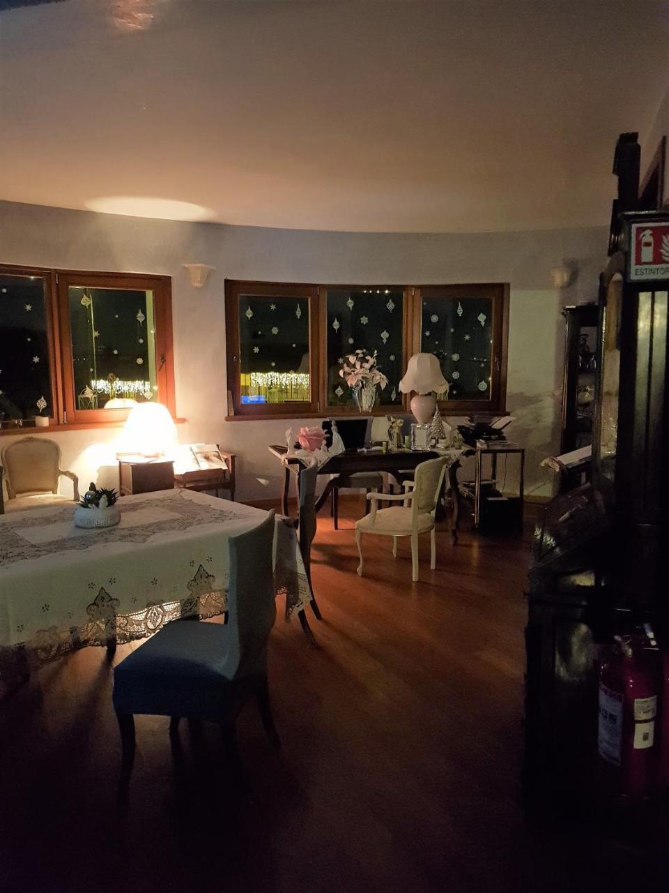 Il Sasso Bianco Bed & Breakfast Comerio Bagian luar foto