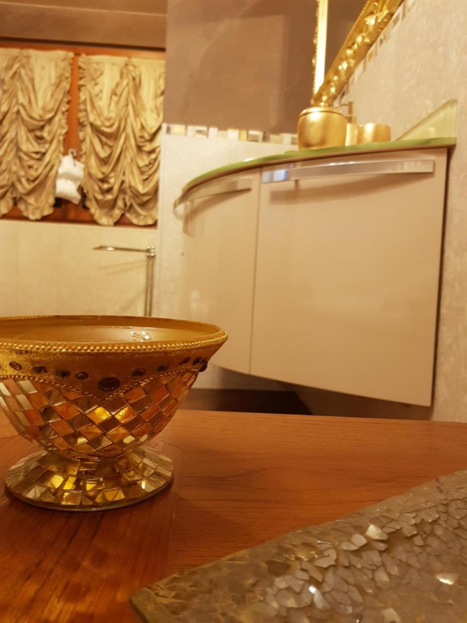 Il Sasso Bianco Bed & Breakfast Comerio Bagian luar foto