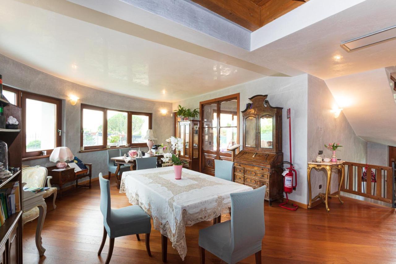 Il Sasso Bianco Bed & Breakfast Comerio Bagian luar foto